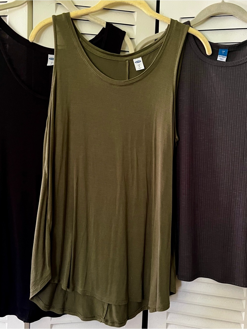 3 Old Navy Women's Tank Tops - Casual Sleeveless Luxe Swing Tanks